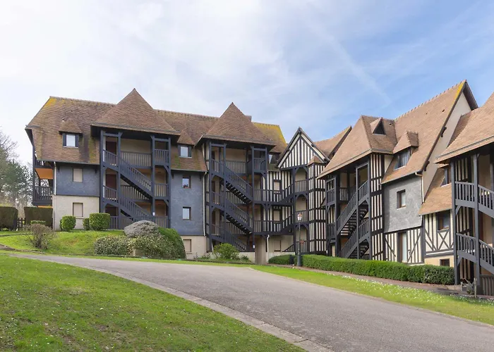 3 Bedroom With Garden And Swimming Pool * Deauville