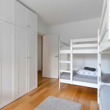 3 Bedroom With Garden And Swimming Pool Apartment