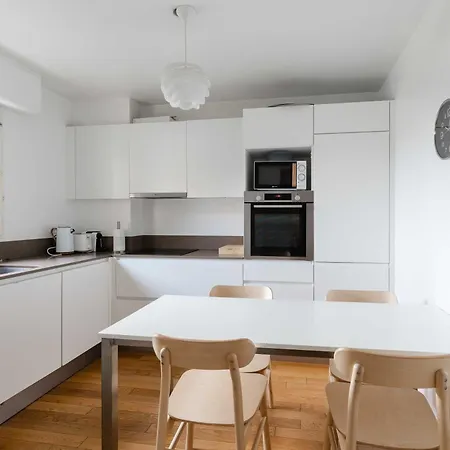 3 Bedroom With Garden And Swimming Pool Apartment Deauville