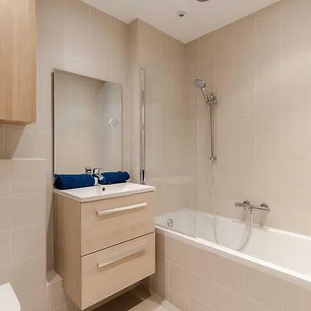 3 Bedroom With Garden And Swimming Pool ドーヴィル