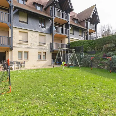 3 Bedroom With Garden And Swimming Pool Deauville