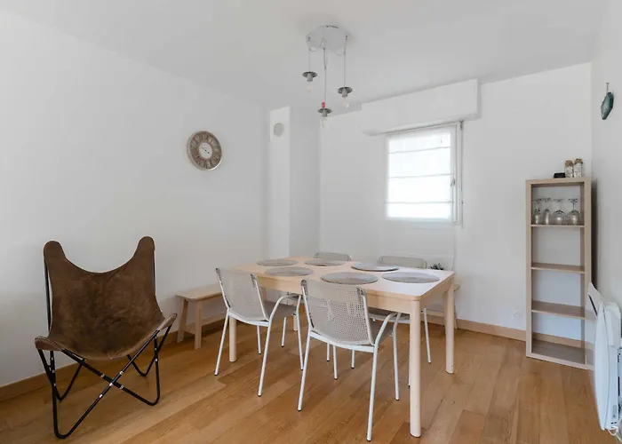 3 Bedroom With Garden And Swimming Pool